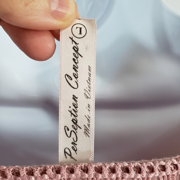 EUC Light Dusty Pink Crocheted Poncho Top w/Butterfly Sleeve Size L - Picture 6 of 6